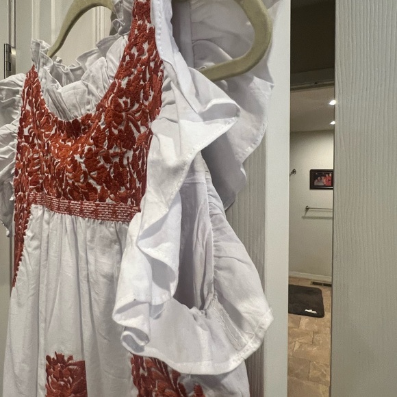 J Marie brand flutter sleeve embroidered blouse - Picture 5 of 9